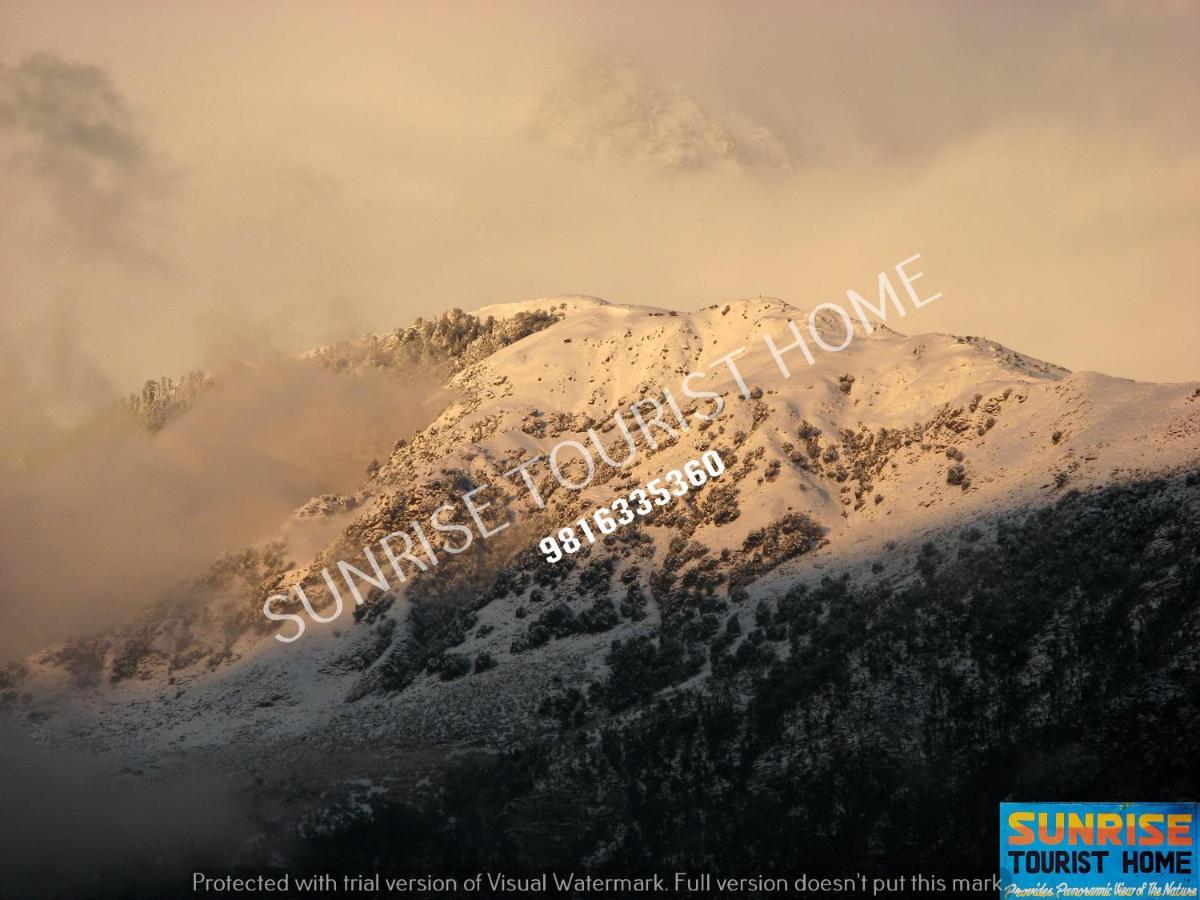 Sunrise Tourist Home Дармсала Экстерьер фото